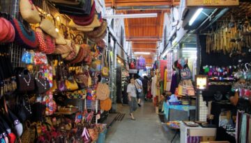 Cac-cho-va-trung-tam-mua-sam-khi-di-danh-hang-Thai-Lan-4
