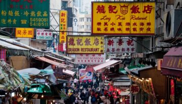 Cac-khu-cho-Quang-Chau-can-biet-khi-di-danh-hang-Quang-Chau-gia-si-4