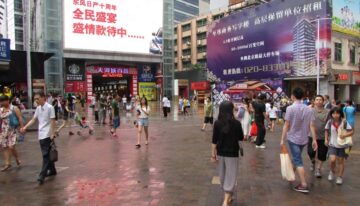 Kinh-nghiem-lay-hang-Quang-Chau-de-co-nguon-hang-gia-tot-5