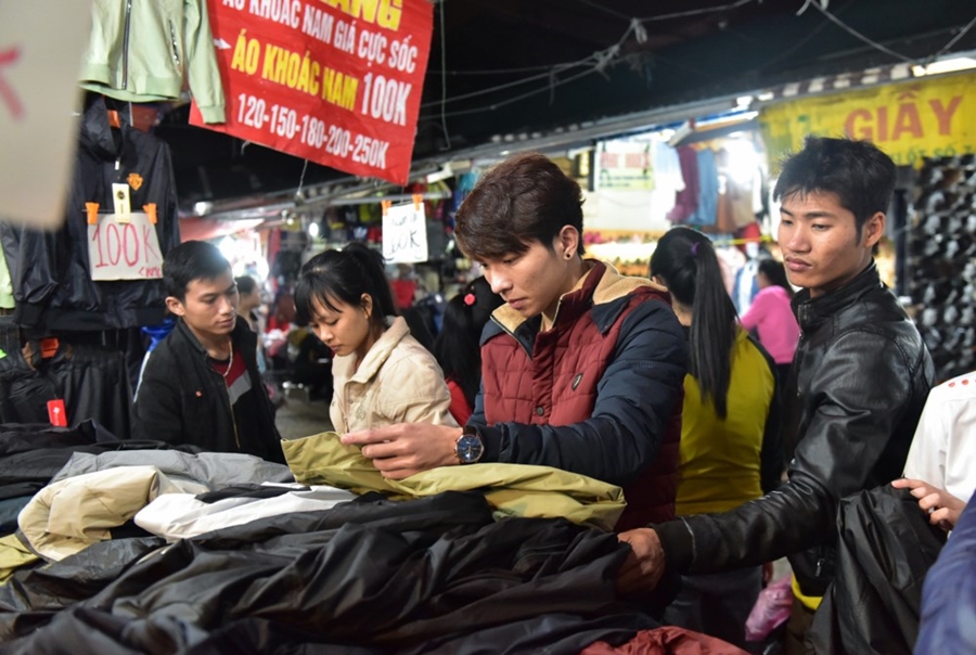 Cac-cho-buon-quan-ao-tai-Ha-Noi-gia-tot-7