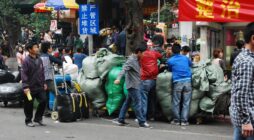 Tìm nguồn hàng quần áo Quảng Châu tại Hà Nội