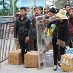 Kinh nghiệm đi lấy hàng ở chợ Móng Cái lấy quần áo