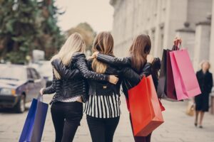 Dự toán chi phí mở shop quần áo từ A đến Z